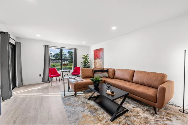 2-bedroom rental at 12950 Dartford Trail #14, Wellington