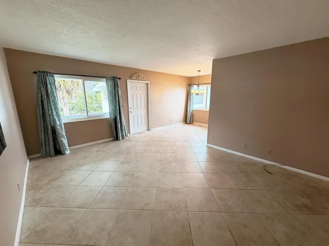2-bedroom rental at 136 Coventry #136, West Palm Beach
