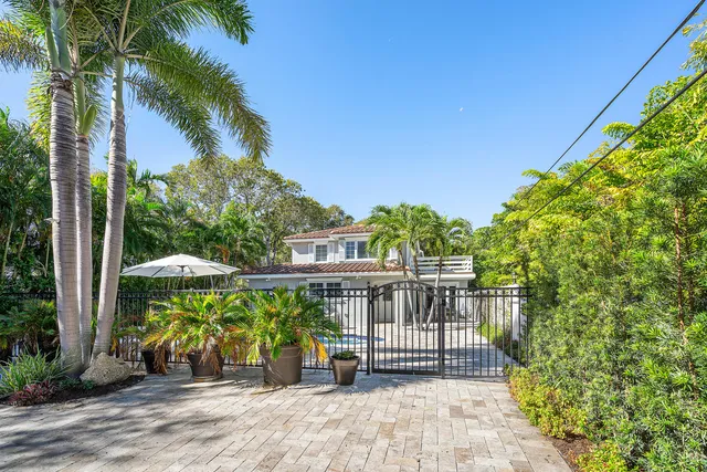 3-bedroom rental at 820 Palm Trail, Delray Beach