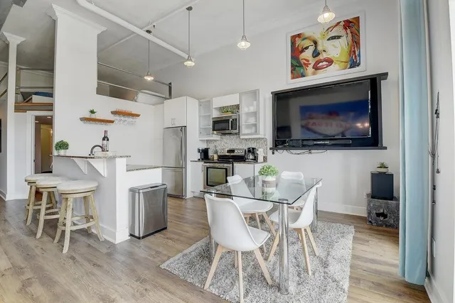 2-bedroom rental at 185 NE 4th Avenue #210, Delray Beach