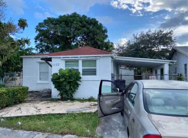2-bedroom rental at 1022 17th Street, West Palm Beach