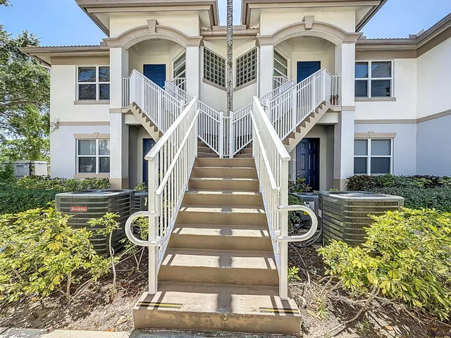 2-bedroom rental at 3180 N Haverhill Road #102, West Palm Beach