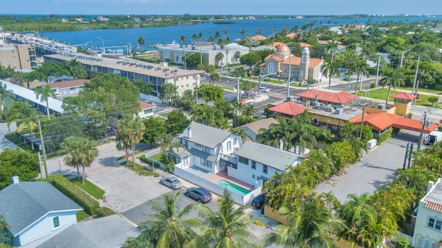 1-bedroom rental at 204 Conniston Road #Upstairs Apartment, West Palm Beach