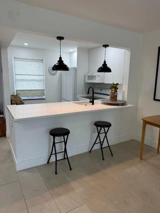 1-bedroom rental at 9360 Lime Bay Boulevard #314, Tamarac