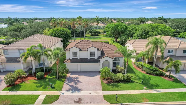 5-bedroom rental at 4190 Bahia Isle Circle, Wellington