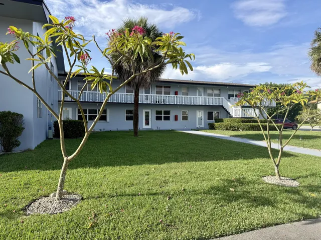 2-bedroom rental at 66 Coventry C, West Palm Beach