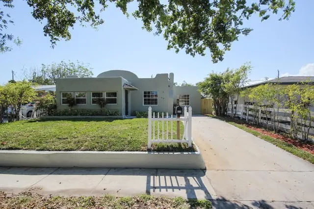 4-bedroom rental at 410 Franklin Road, West Palm Beach