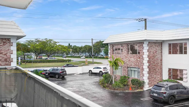 1-bedroom home at 330 S Cypress Road #625, Pompano Beach