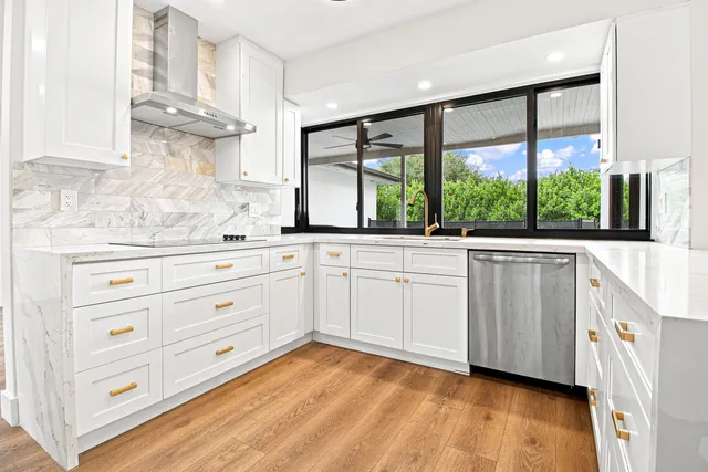 5-bedroom home at 3900 N 45th Avenue, Hollywood