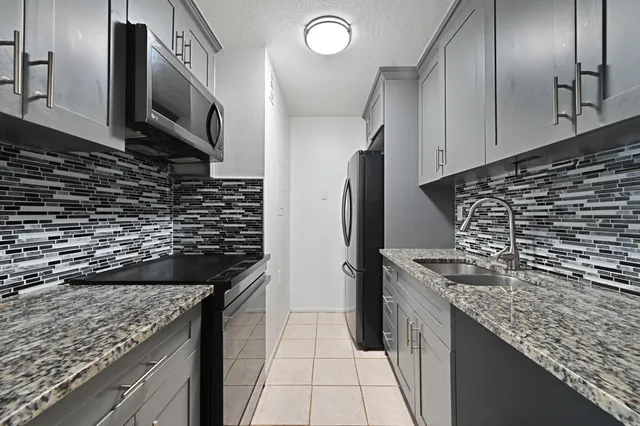 2-bedroom home at 1089 N Benoist Farms Road #205, West Palm Beach