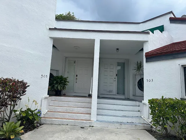 2-bedroom home at 505 NW 36th Avenue, Deerfield Beach