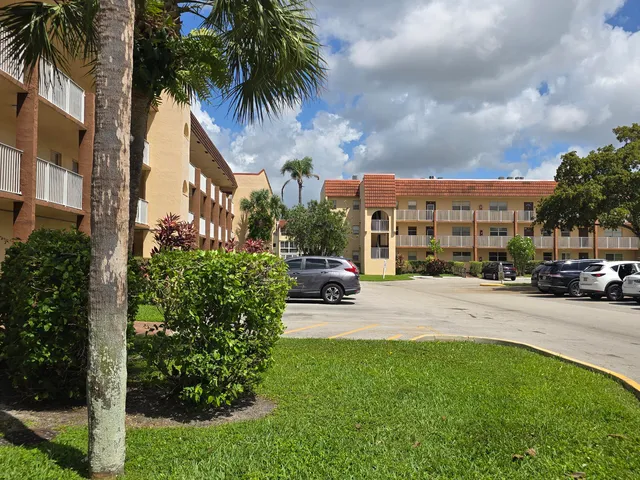 1-bedroom home at 2881 N Pine Island Road, Sunrise