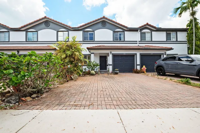 3-bedroom home at 2481 NW 98th Lane, Sunrise
