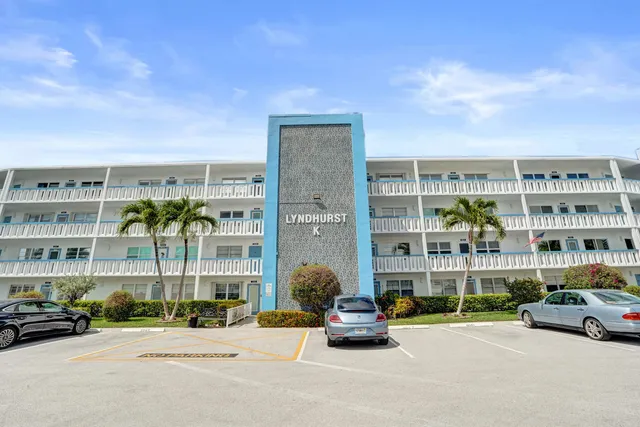 2-bedroom home at 2049 Lyndhurst, Deerfield Beach