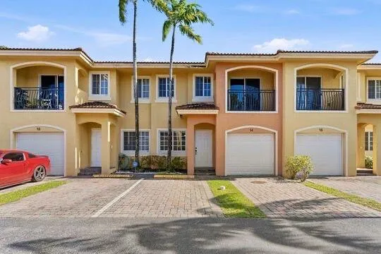 3-bedroom home at 330 SW 2nd Avenue #14, Hallandale Beach