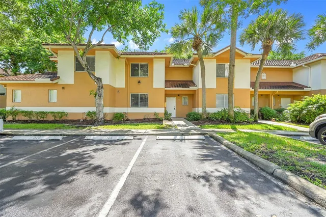 3-bedroom home at 796 NW 91st Terrace, Plantation