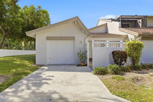3-bedroom home at 6670 Canary Palm Circle #Unit 16, Boca Raton