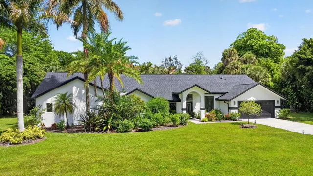 4-bedroom home at 13399 Doubletree Circle, Wellington