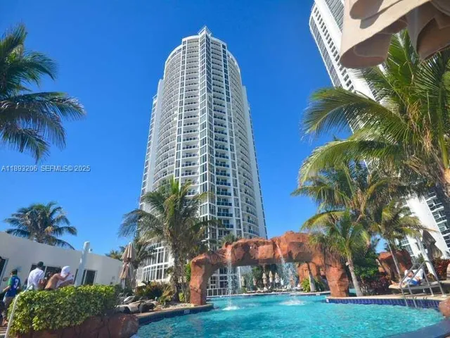 1-bedroom home at 18001 Collins Avenue #2814, Sunny Isles Beach