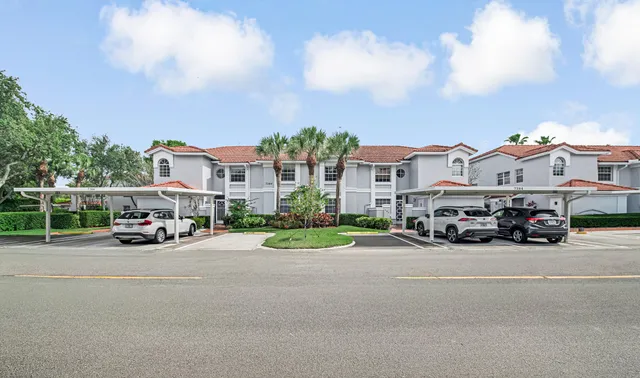 2-bedroom home at 7384 Lake Meadow Way #201, Boynton Beach
