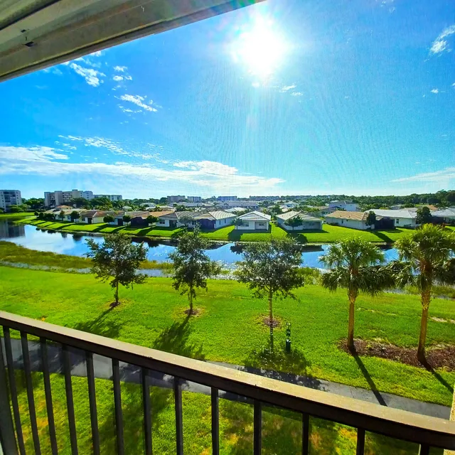 2-bedroom home at 7260 Kinghurst Drive #406, Delray Beach