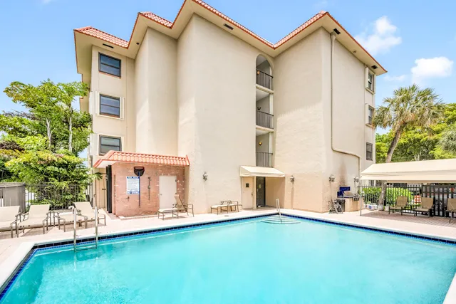 1-bedroom home at 615 NE 12th Avenue #312, Fort Lauderdale