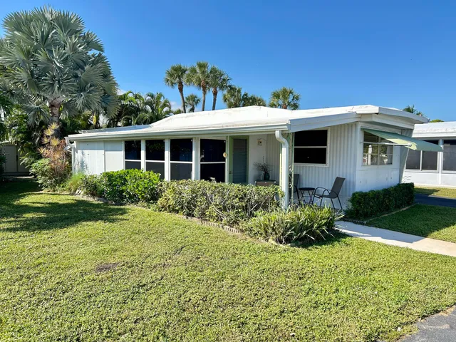 2-bedroom home at 425 Bougainvilla Drive, Deerfield Beach