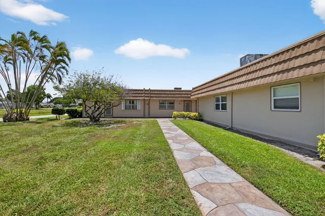 2-bedroom home at 360 Seville #O, Delray Beach