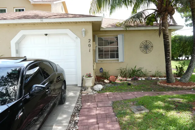 2-bedroom home at 201 Maplewood Drive #201, Greenacres