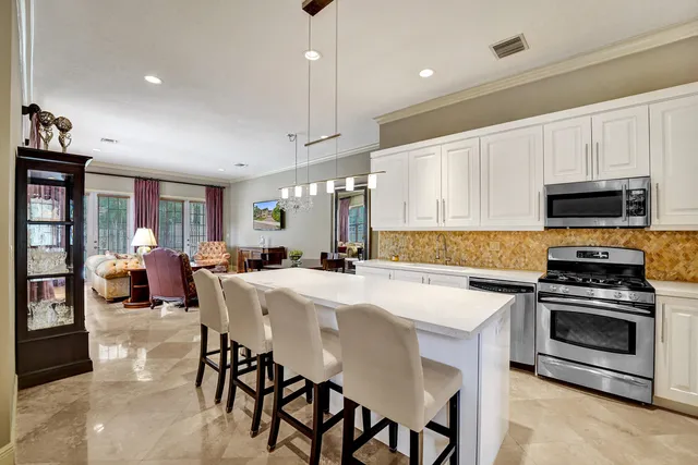 3-bedroom home at 1400 NE 24th Street #1400, Wilton Manors