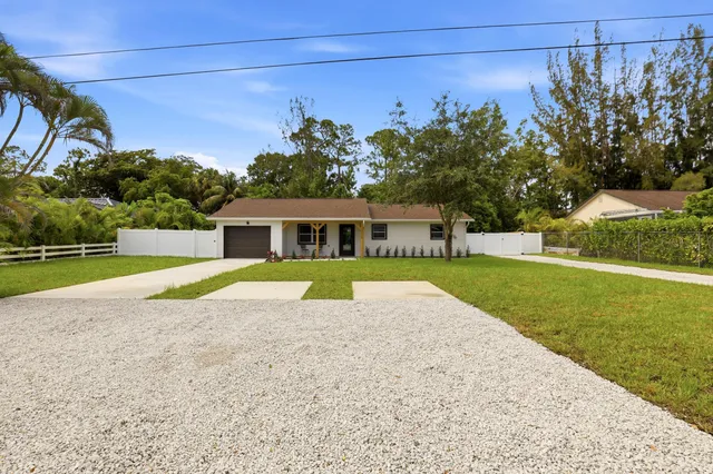 3-bedroom home at 15409 Los Angeles Drive, Loxahatchee Groves