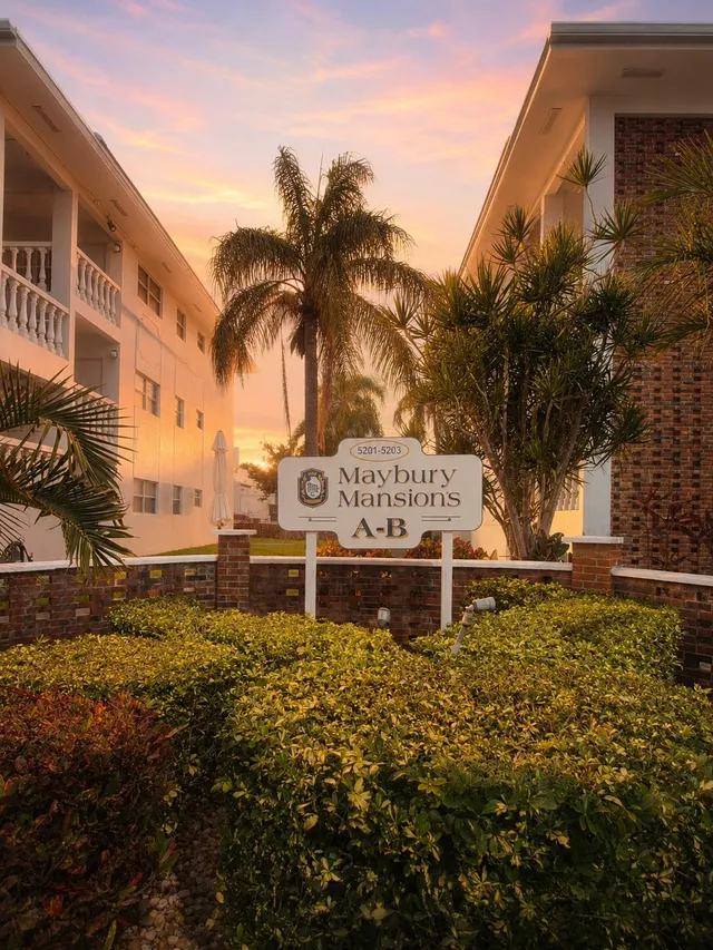 2-bedroom home at 5203 NE 24th Terrace #B108, Fort Lauderdale