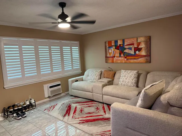 1-bedroom home at 362 Oakridge T, Deerfield Beach