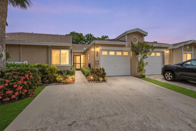 2-bedroom home at 8128 Summerbreeze Lane, Boca Raton