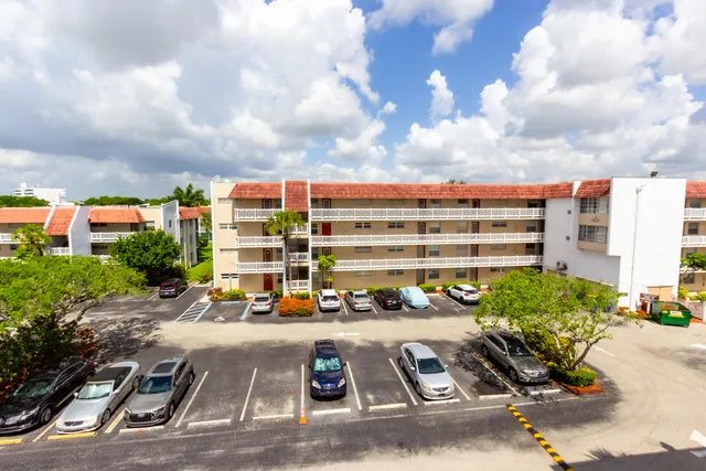 1-bedroom home at 3531 Inverrary Drive #H406, Lauderhill