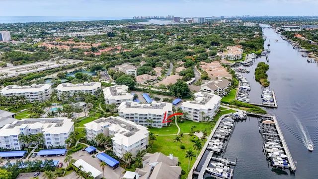 3-bedroom home at 712 Bay Colony Drive S, Juno Beach