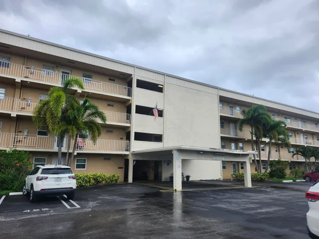 2-bedroom home at 2600 NE 1st Lane #402, Boynton Beach