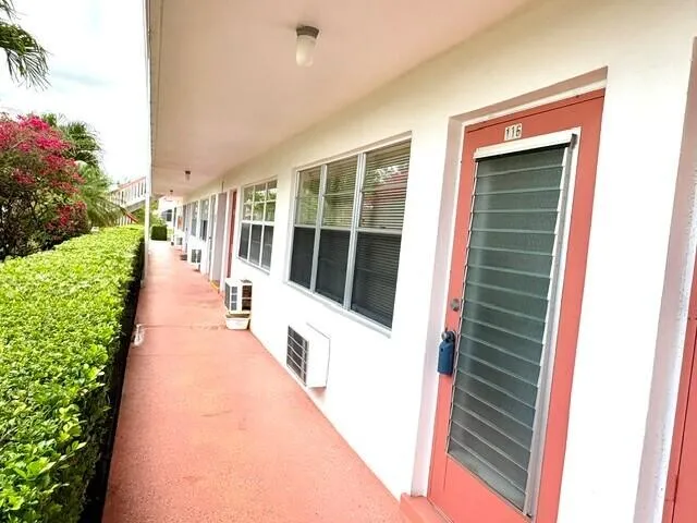 1-bedroom home at 116 Windsor F, West Palm Beach