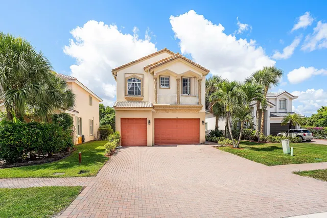 5-bedroom home at 140 Bellezza Terrace, Royal Palm Beach
