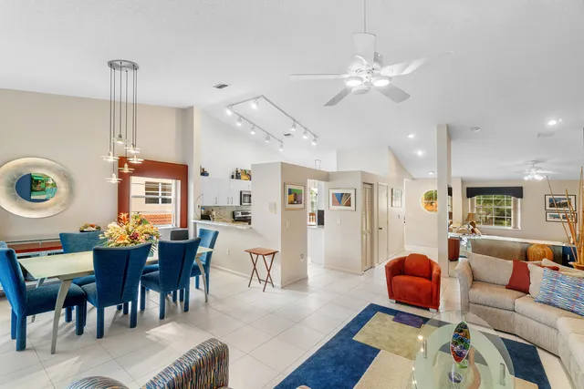 2-bedroom home at 9829 Seacrest Circle #202, Boynton Beach