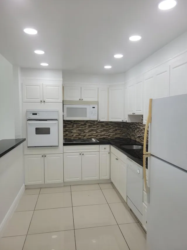 1-bedroom home at 19370 Collins Avenue #623, Sunny Isles Beach