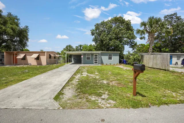 2-bedroom home at 1657 Lauderdale Manor Drive, Fort Lauderdale