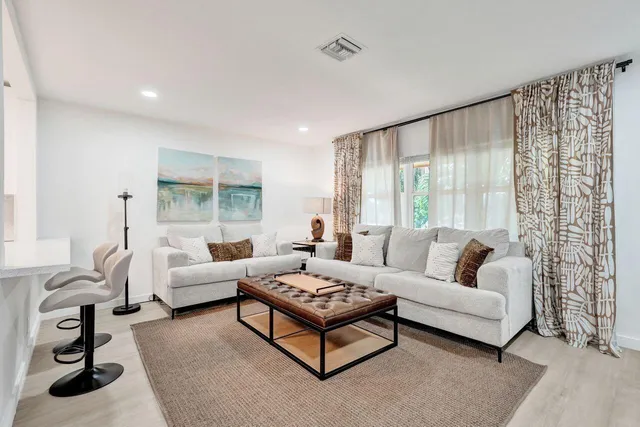 1-bedroom home at 207 Salisbury I, West Palm Beach