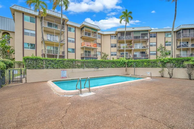 3-bedroom home at 6361 N Falls Cir Drive #408, Lauderhill