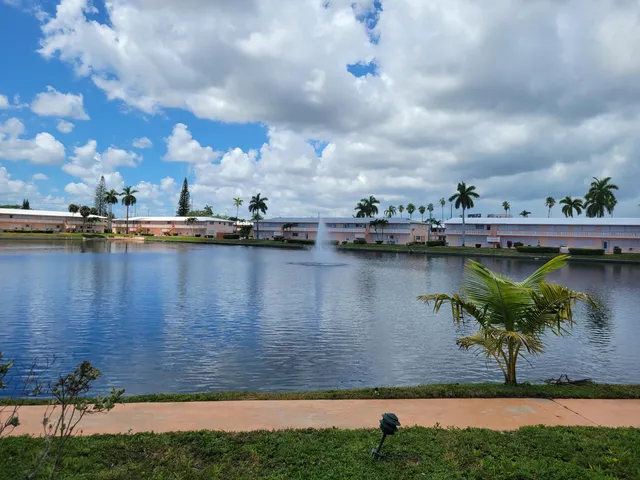 2-bedroom home at 1015 SW 11th Avenue #12k, Hallandale Beach