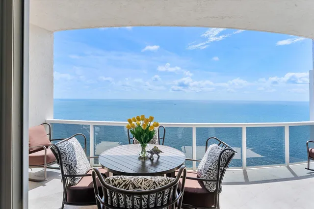 3-bedroom home at 3200 N Ocean Boulevard, Lauderdale-By-The-Sea