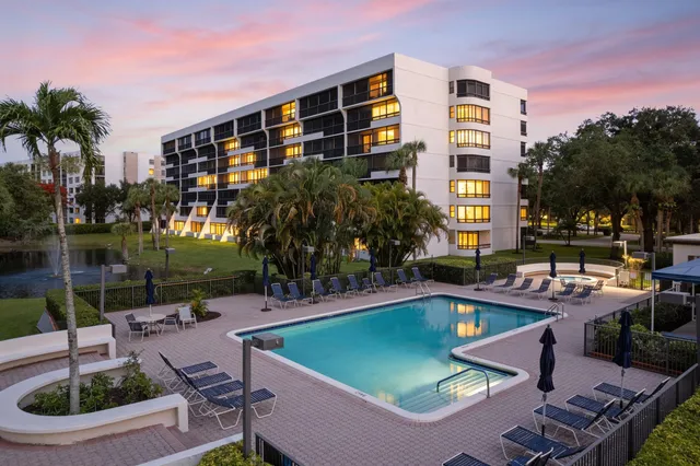 3-bedroom home at 6420 Boca Del Mar Drive #601, Boca Raton