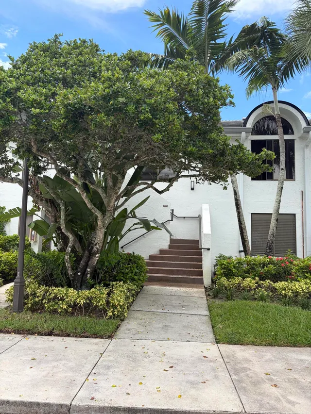 2-bedroom home at 7254 Clunie Place #15005, Delray Beach