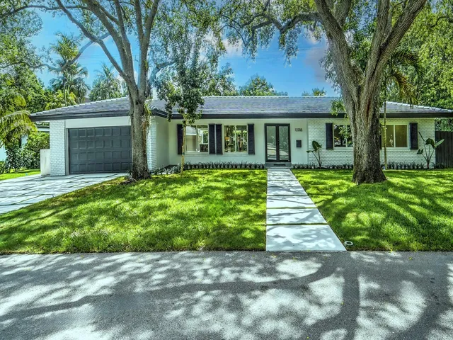 4-bedroom home at 12305 SW 73rd Avenue, Pinecrest