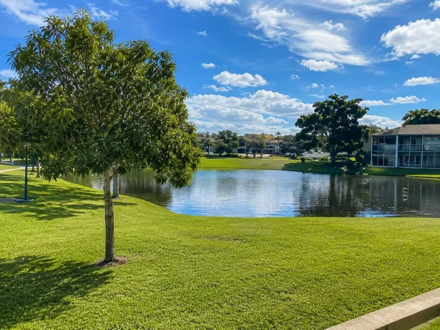 2-bedroom home at 2828 Casita Way #205, Delray Beach